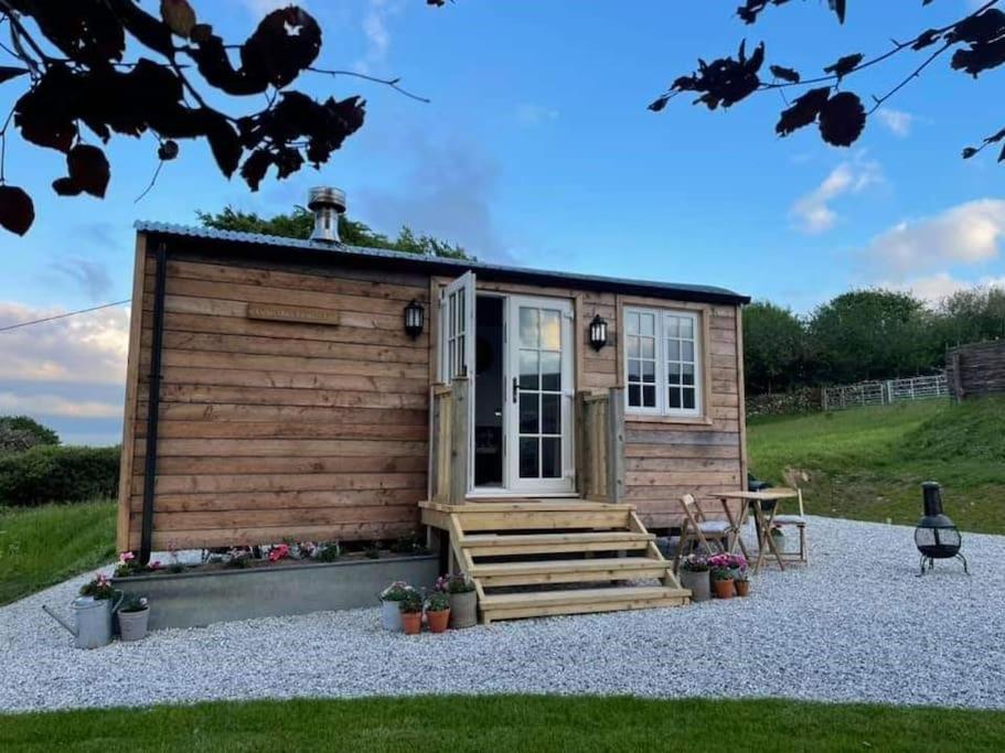 Elvan Farm Shepherd'S Hut Villa Exeter Exterior photo
